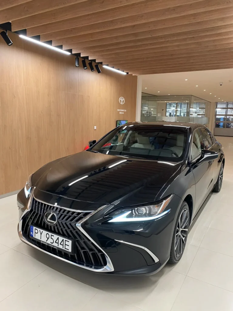 Lexus ES300h 2.5 Hybrid – luksus i ekologia w jednym aucie premium do wynajęcia